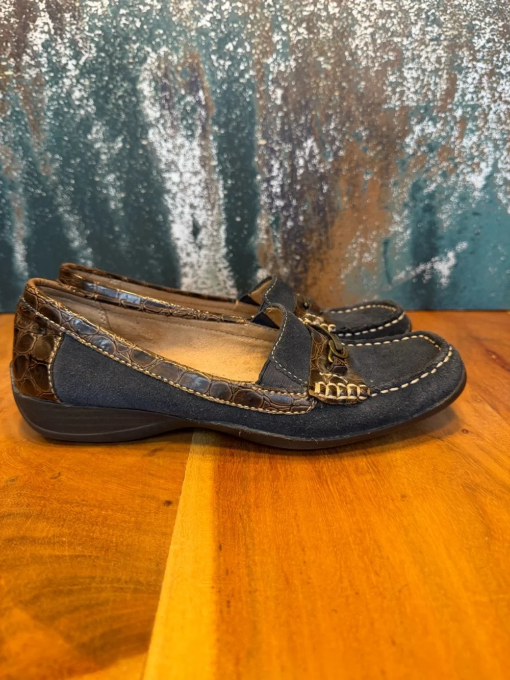 Classic Old Money Naturalizer Navy Suede Loafers Gold Bit‎ 7.5 (GUC)